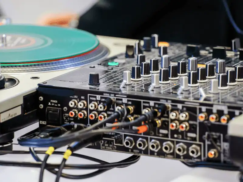 DJ services for boat parties
